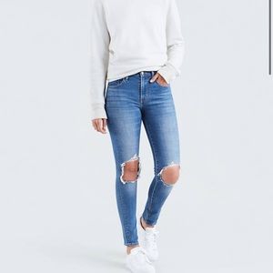 Ripped Levi skinny jeans